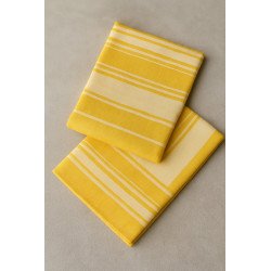 Tapis Jaune Foncé à Petites Lignes Blanches – Élégance Subtile