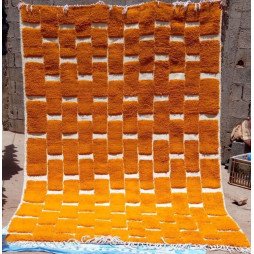 Tapis à Carreaux Orange – Énergie et Style Graphique