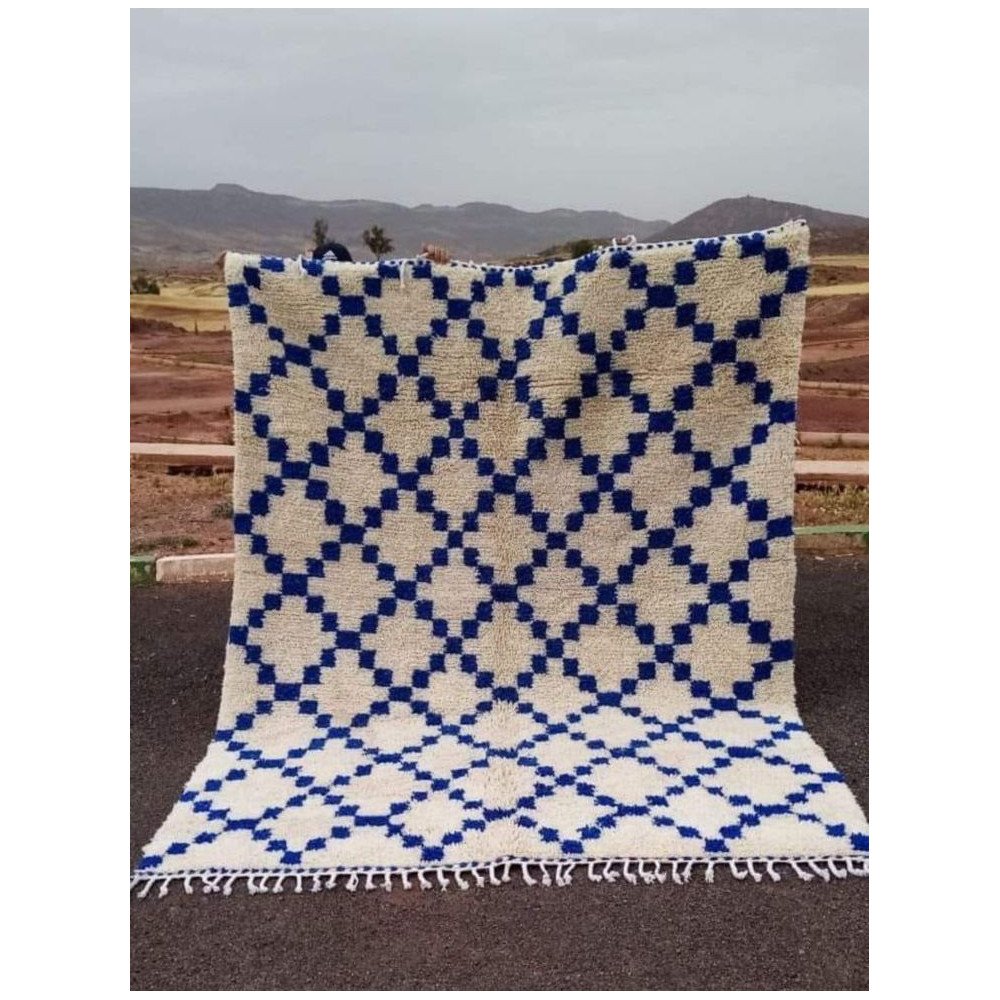 Tapis en Carreaux Bleu et Blanc – Élégance Géométrique