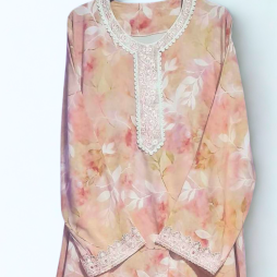 Caftan Floral Pastel Broderie Fine et Finition Dentelle