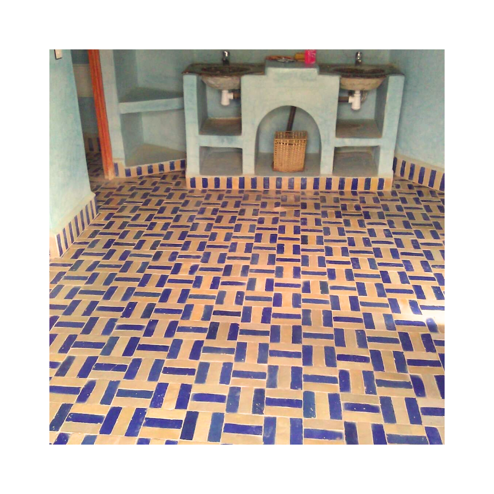 Sol en zelij traditionnels beldi bleu et ocre Style marocain rustique
