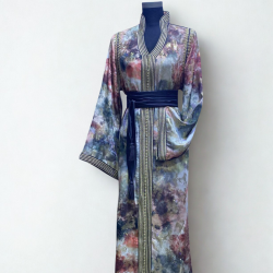 Takchita en velours effet aquarelle avec ceinture en satin