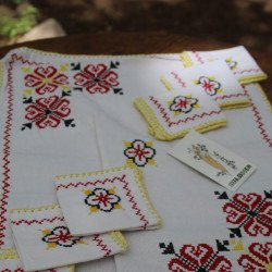 Couvre-plateau en Broderie “Karwa” avec Serviettes