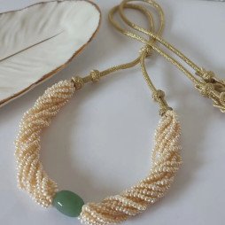 Collier Johar en perles 