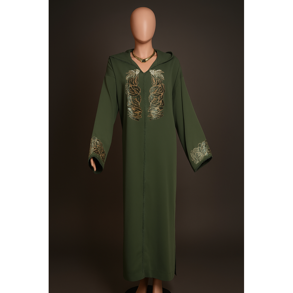 Djellaba Verte en Crêpe – Broderie Fantaisie Dorée fait main 