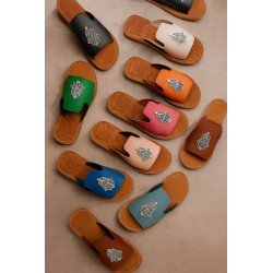 Sandales marocaines en cuir avec motif Khamsa