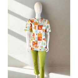 Tenue médicale pédiatrique - Ensemble haut imprimé et pantalon vert