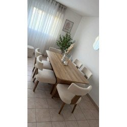 Salle à Manger Élégante en Bois Naturel