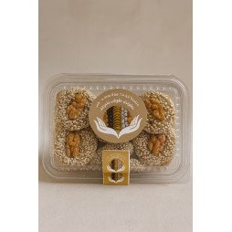 Gâteaux traditionnels aux graines de sésame et noix