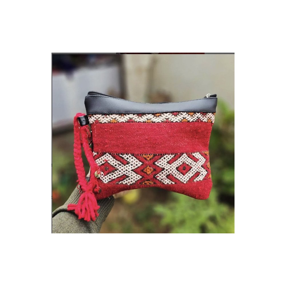 Pochette artisanale berbère en laine tissée