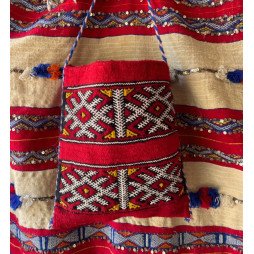 Sac berbère rouge à motifs amazighs